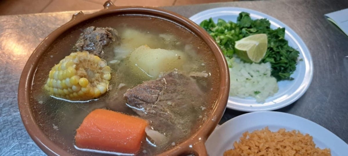 Caldo De Res.