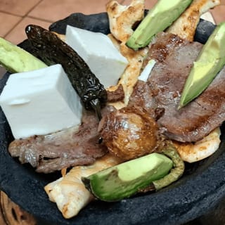 Molcajete (Cielo, Mar Y Tierra)