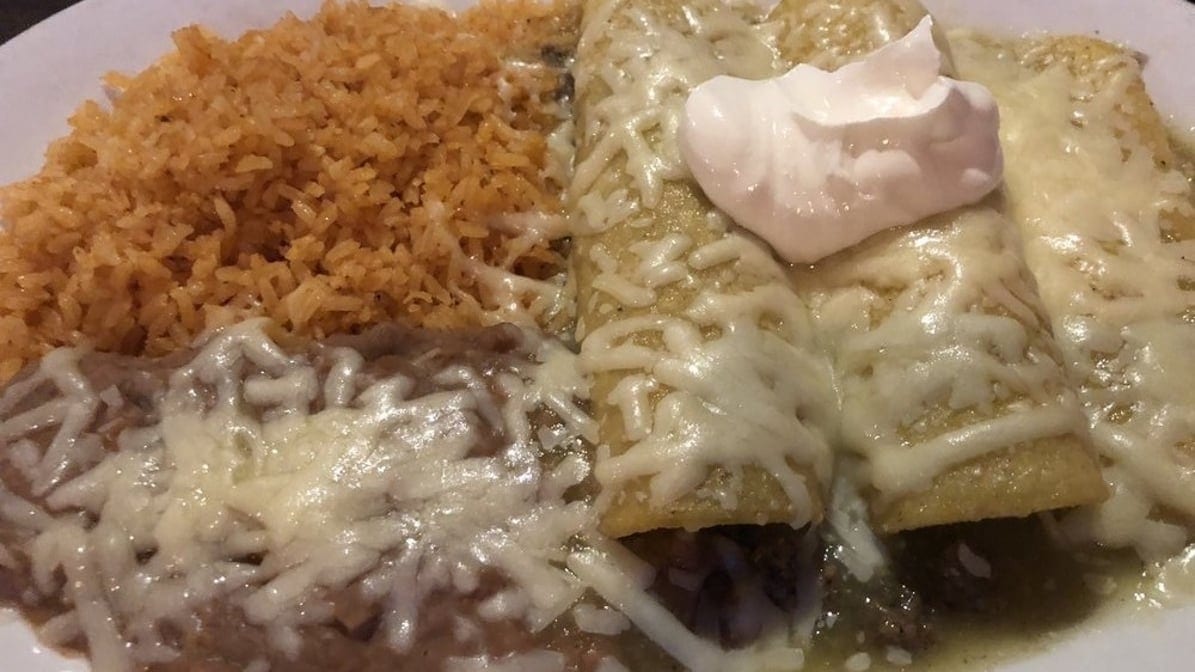 Enchiladas Verdes / Roja.
