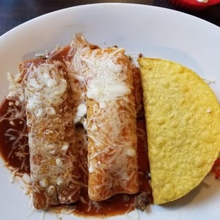 Tres Amigos