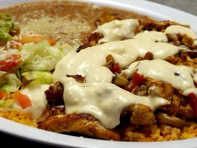 Pollo Ricardo.